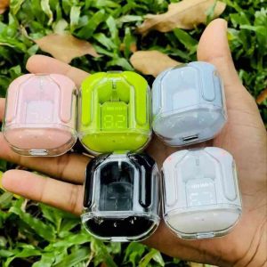 UltraPods Max Bluetooth headphones