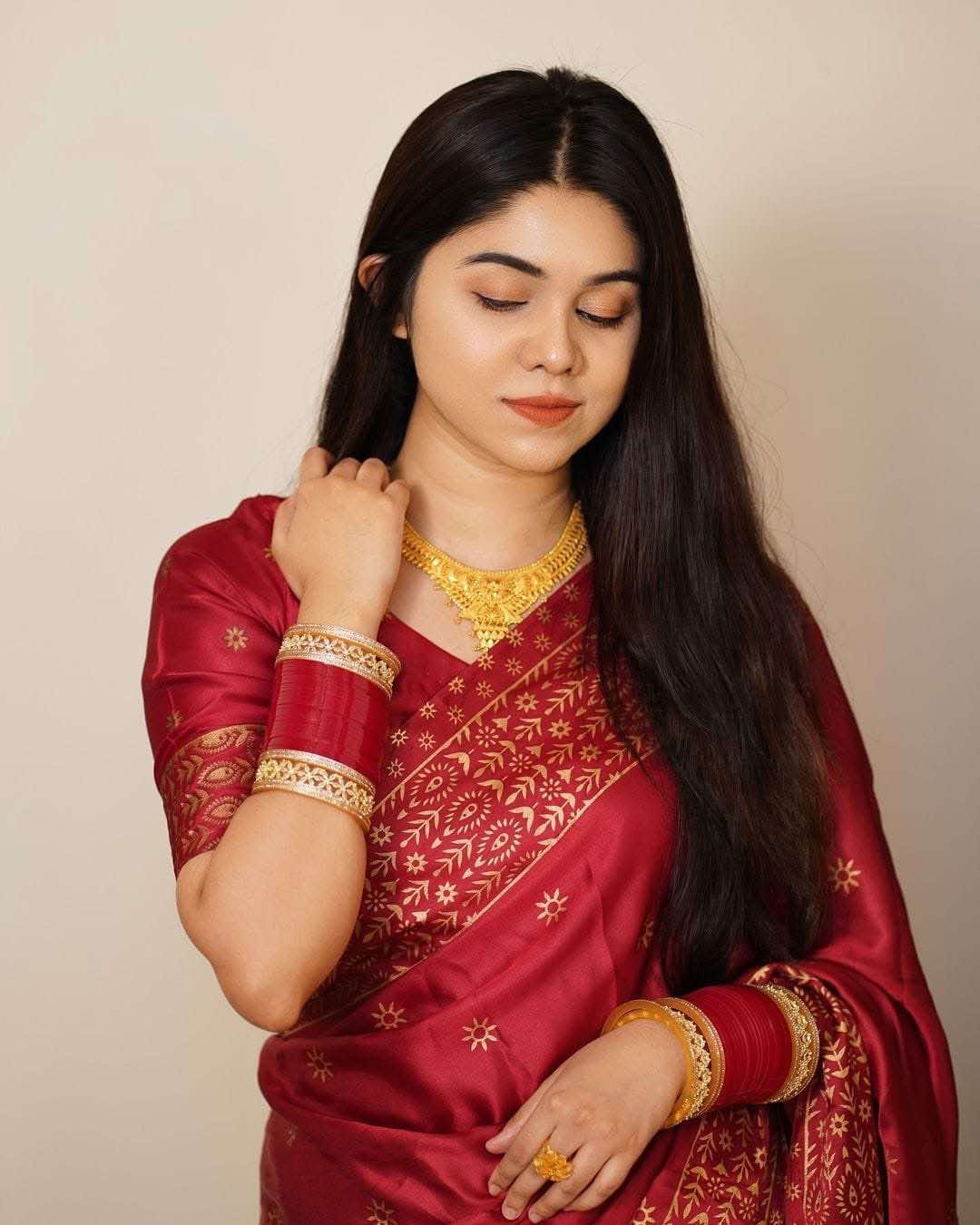 উন্নত মানের হাফ সিল্ক শাড়ি স্কিন প্রিন্টের কাজ করা Code. AF0127